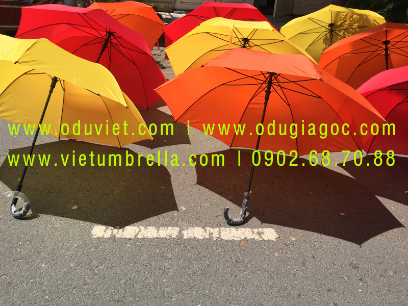 xưởng sản xuất ô dù cầm tay in logo quảng cáo